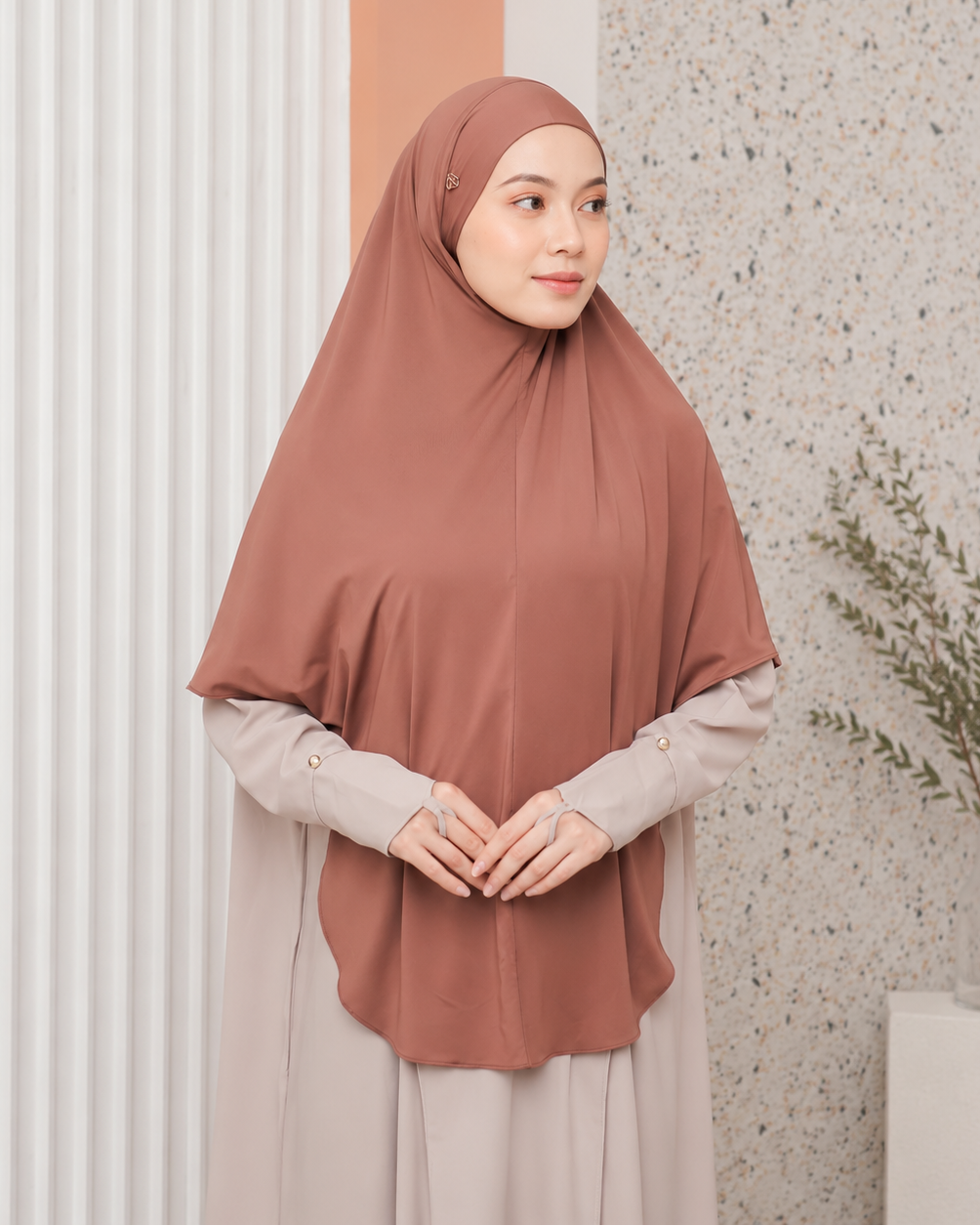 AMILY Yura Airy Spandex Instant Slip-On Hijab brown