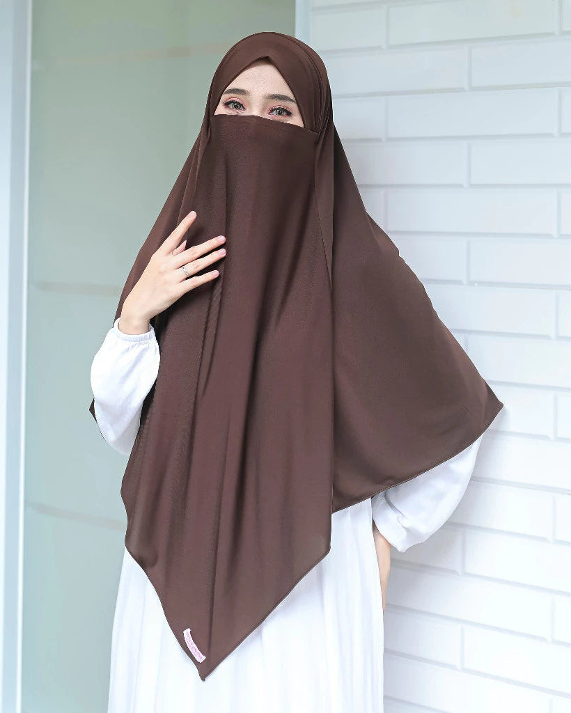 Bella Alisha Slip-On Hijab Kagumi Model Dark Chocolate