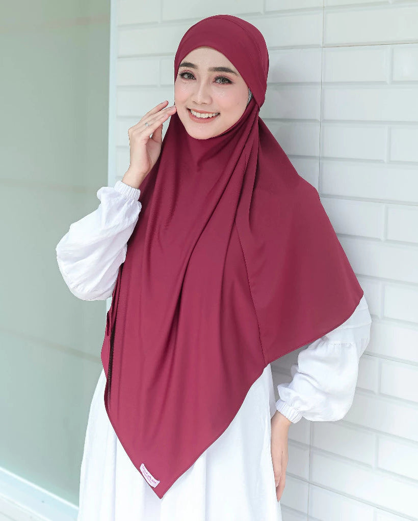 Bella Alisha Slip-On Hijab Kagumi Model Maroon 
